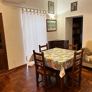 Apartment Toty Guilla Italy
